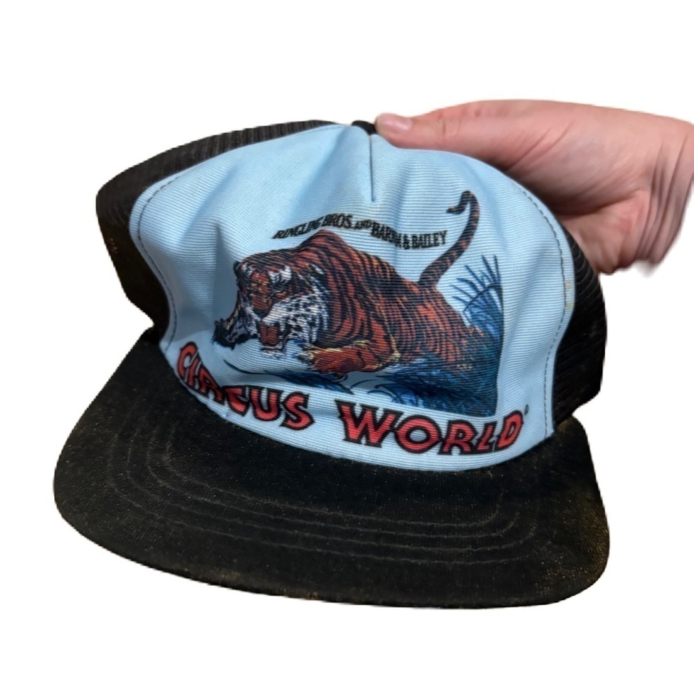 VTG Ringling Brothers Barnum Bailey Circus World Snapback Hat Trucker Cap Tiger